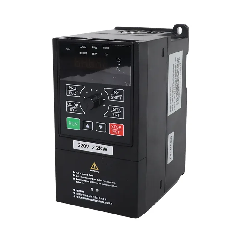 0.75-2.2kW 1 เฟส 230V ปั๊มพลังงานแสงอาทิตย์และอินเวอร์เตอร์อเนกประสงค์ VFD